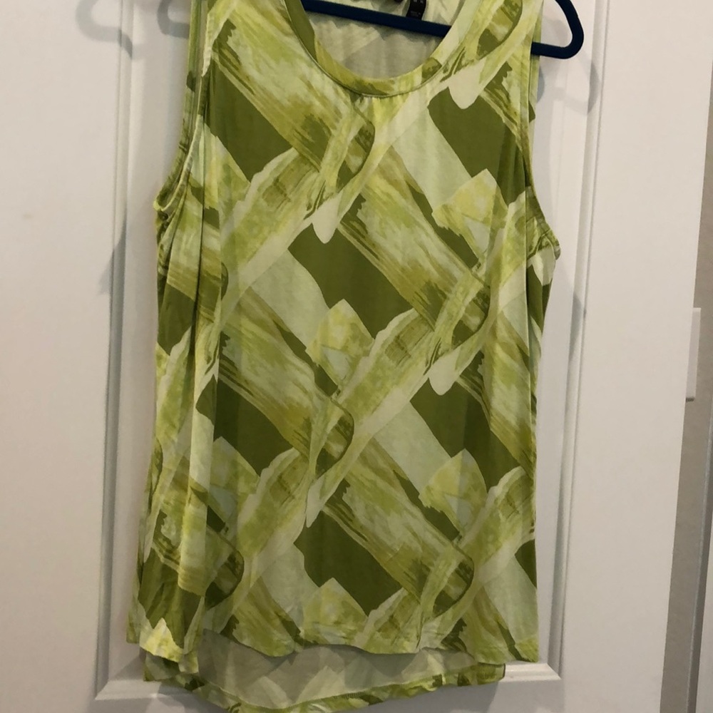 Cute green tank top Halston XL